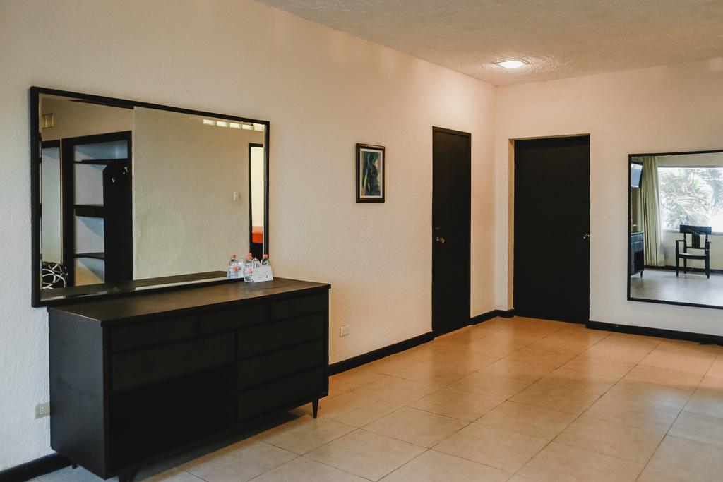 Hotel Colon Мерида Экстерьер фото