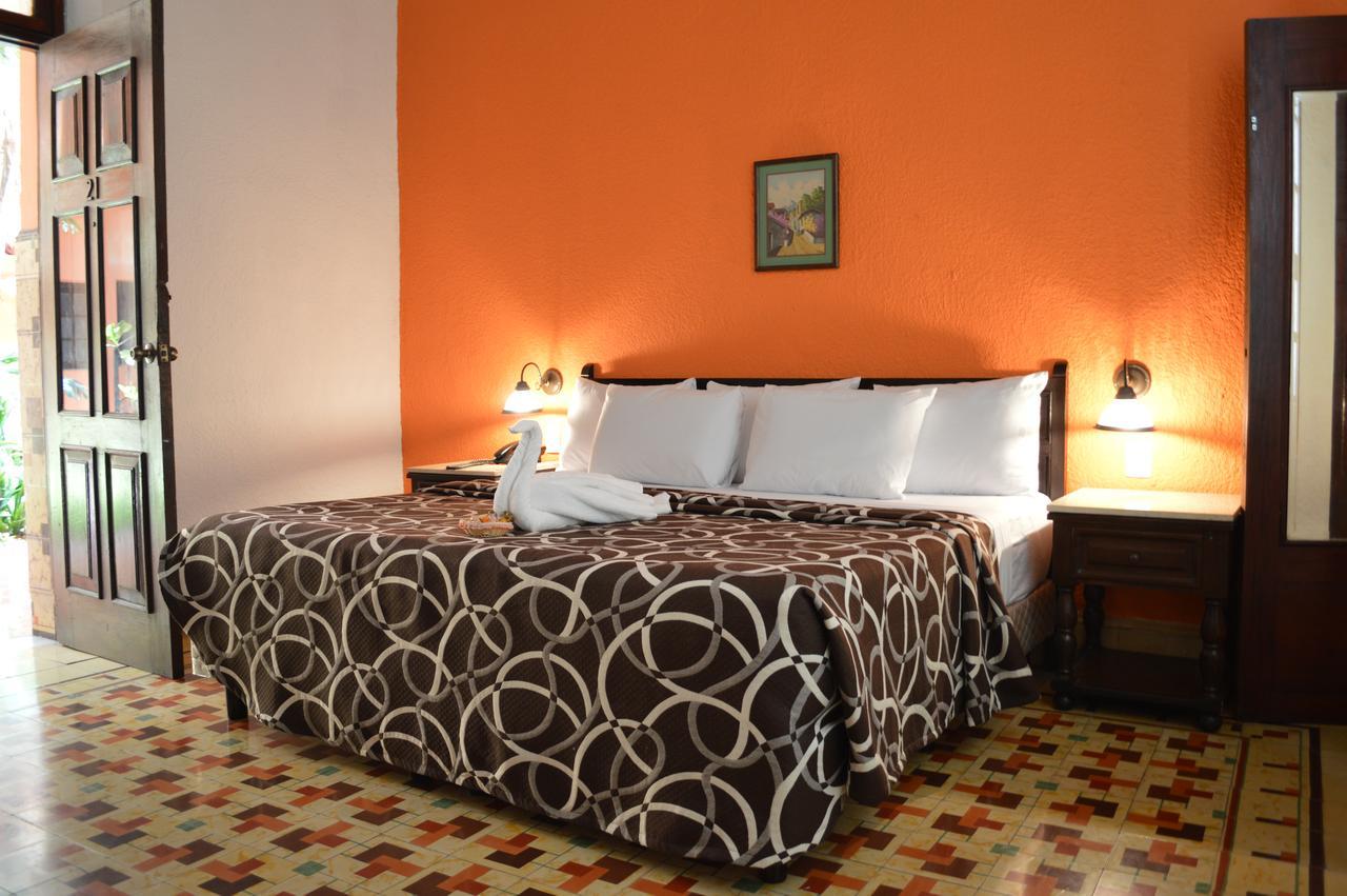 Hotel Colon Мерида Экстерьер фото